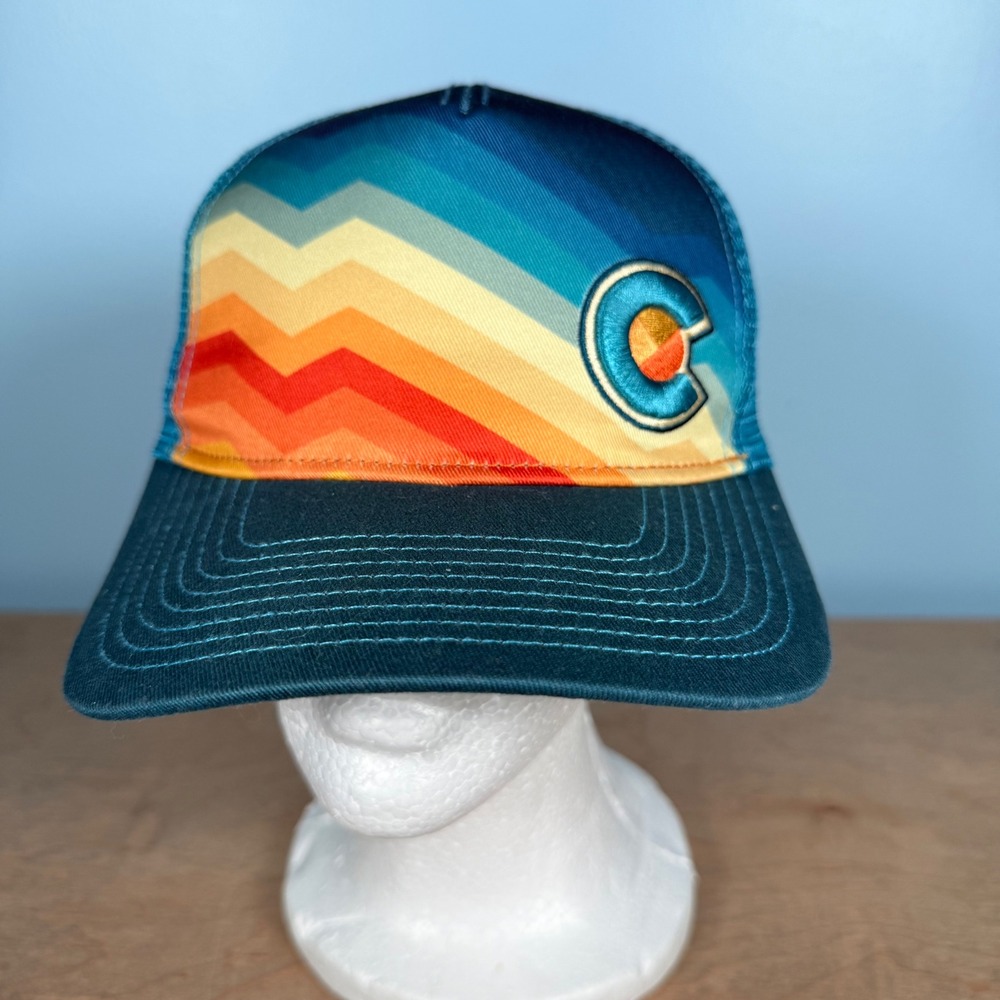 YoColorado Sunset Trucker Hat OS Multi-Color Retro Sunset Gradient Mesh Snapback